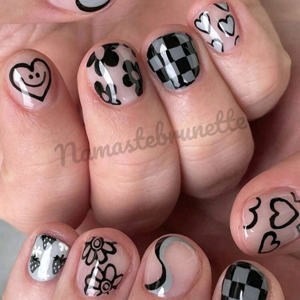 2/$16 Black Hearts & Flowers Press On Nails
